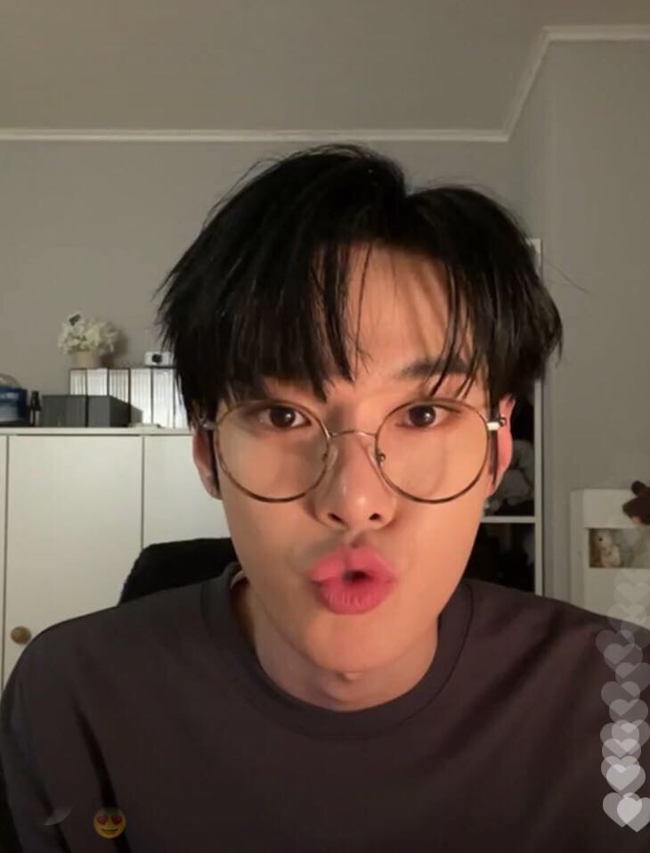 V Live V Live