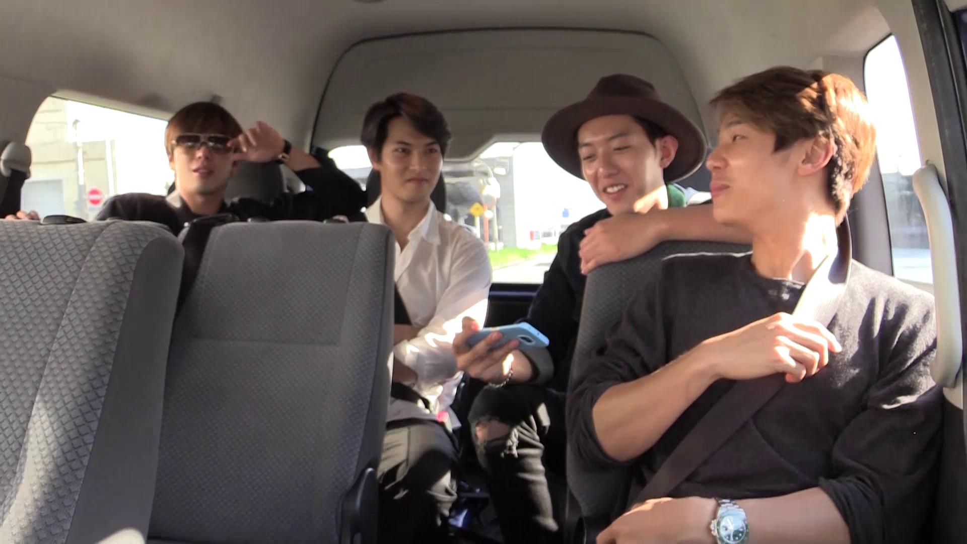 CNBLUE's way to the hotel