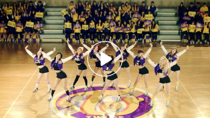 V Live Twice 트와이스 Cheer Up Basketball Court