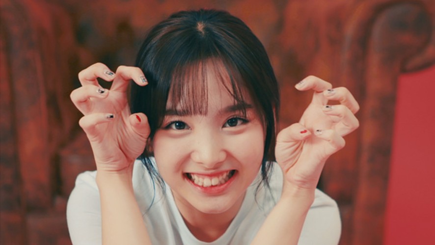 V Live Beautiful Twice Nayeon 2