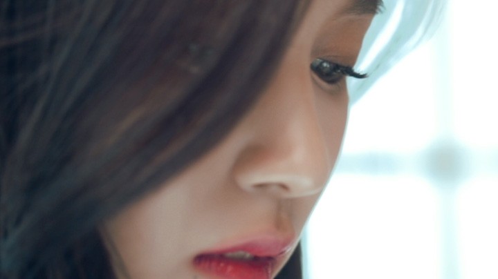 v live