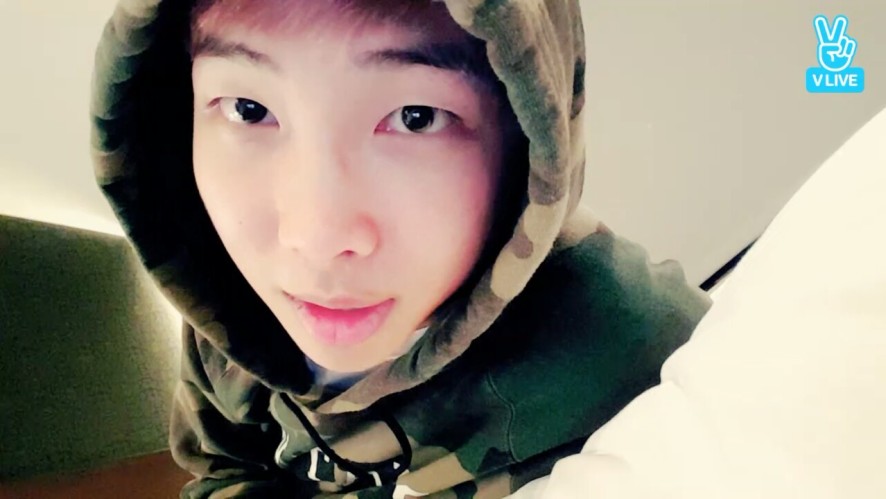 V LIVE - RM 🤢