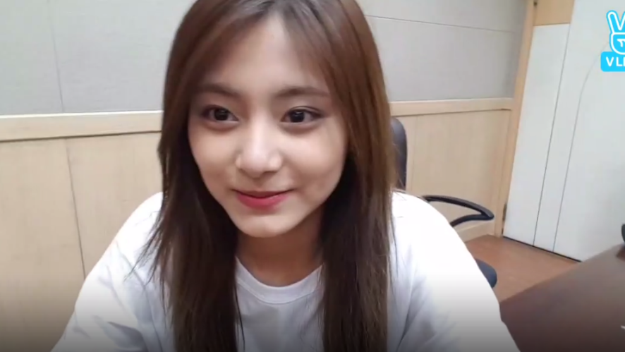 V Live Happy Tzuyu Day