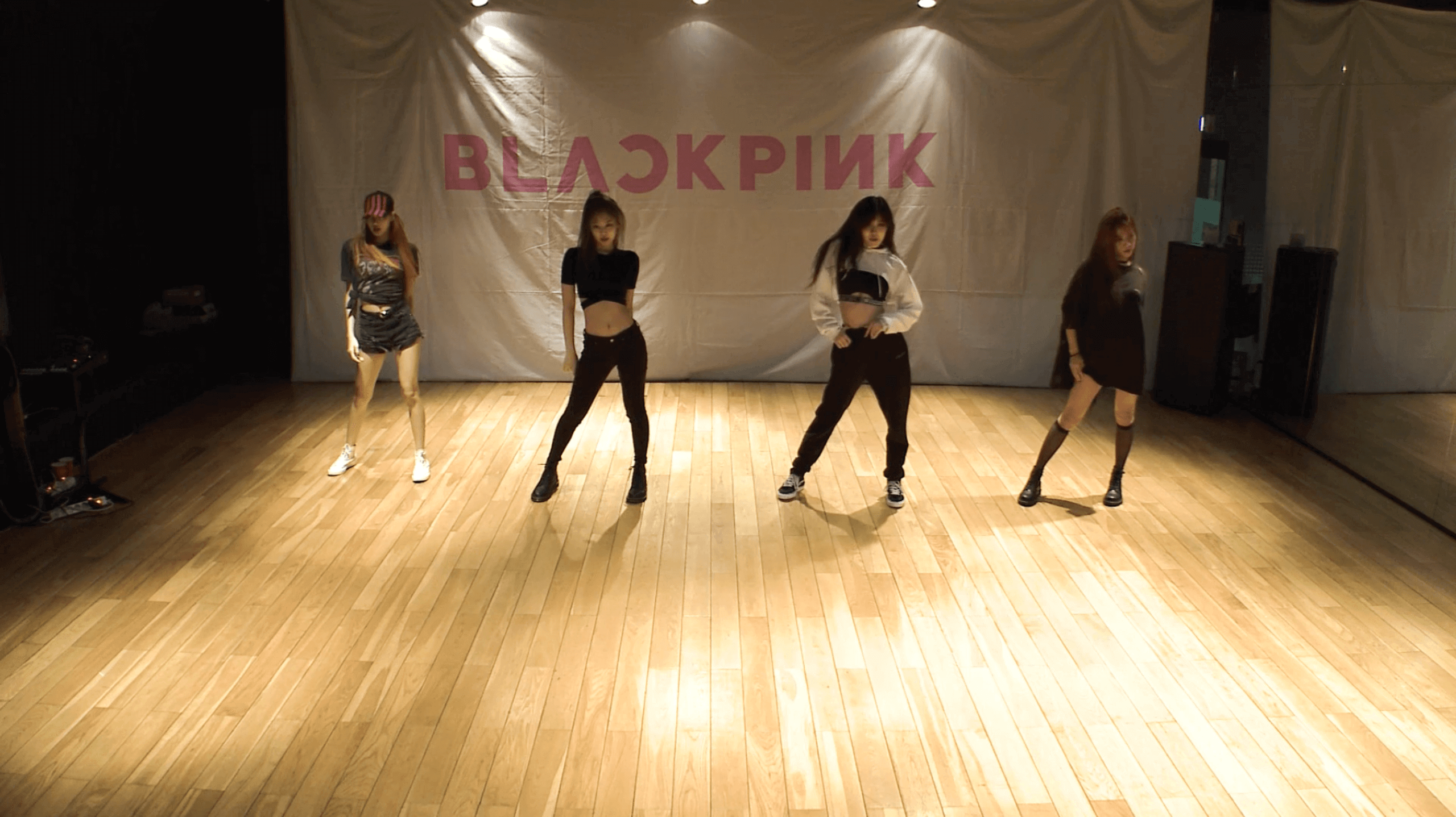 BLACKPINK – ‘마지막처럼 (AS IF IT’S YOUR LAST)’ DANCE PRACTICE VIDEO