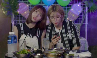 [Full] TWICE MOMO JEONGYEON X  EATING SHOW - 트와이스 모모 정연의 같이먹어요!