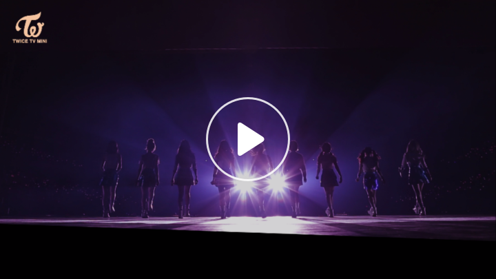 V Live Twice Tvmini Twice Debut Showcase Touchdown In Japan