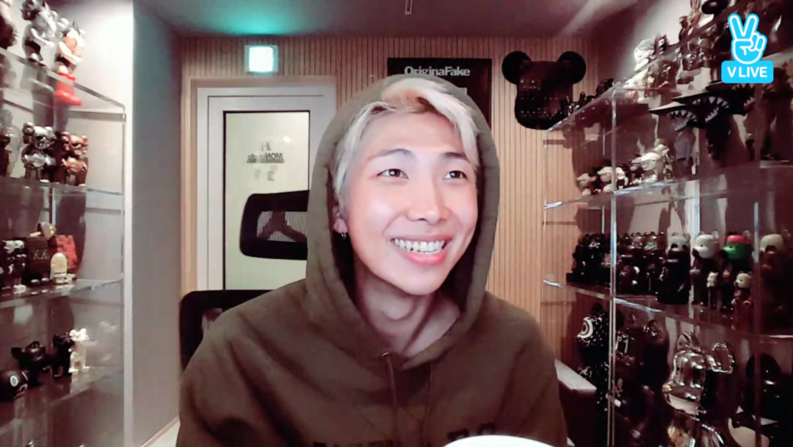 V Live Rm Live