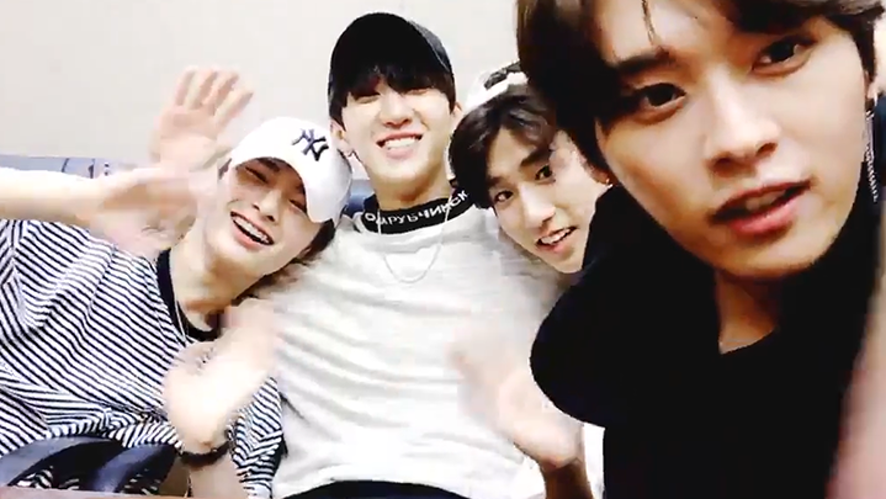 V LIVE - [Stray Kids] 미국에도.. 스키즈가 있나요?
<center>
<object  width=
