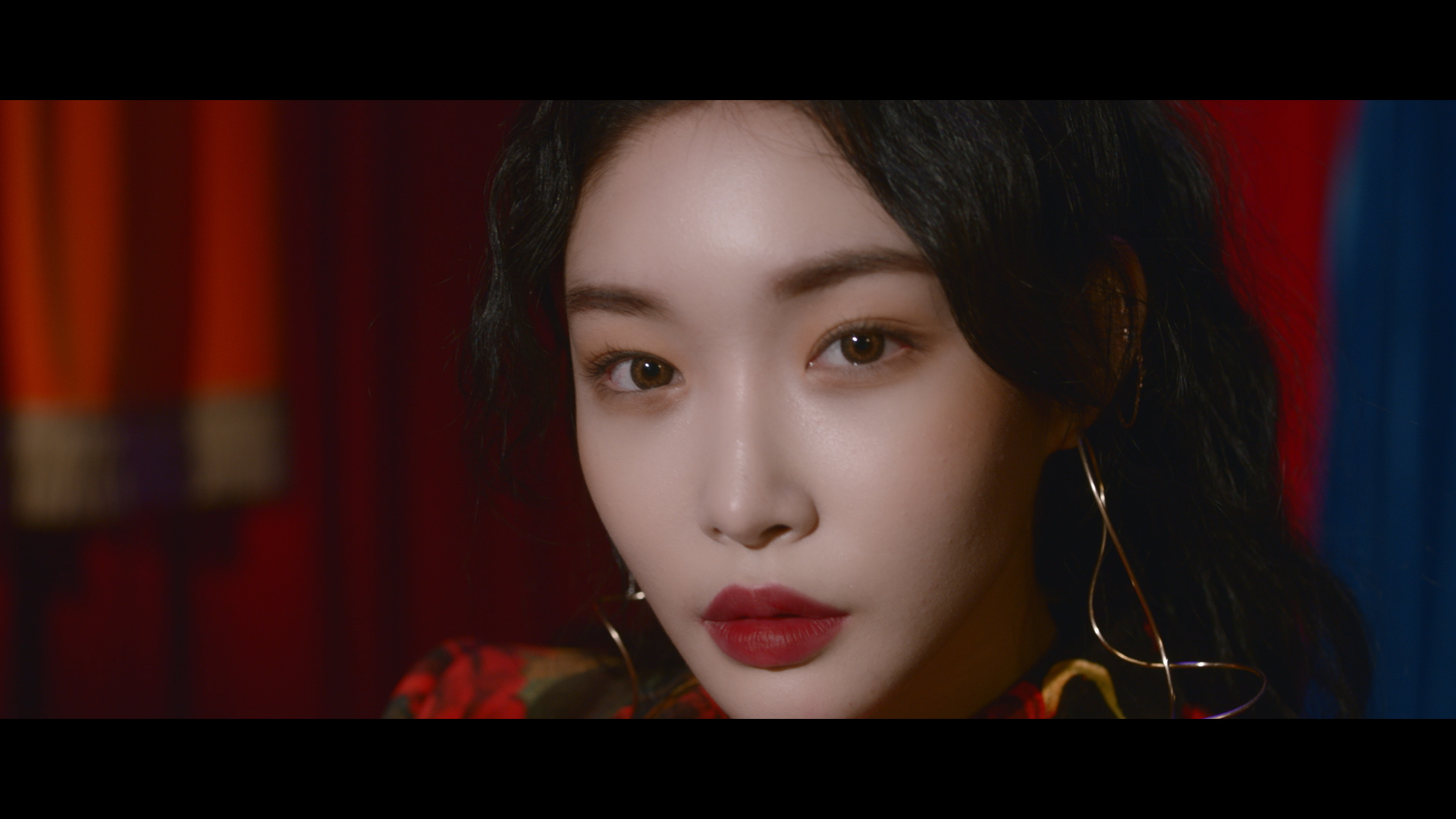 청하(CHUNG HA) - "벌써 12시" Official Music Video