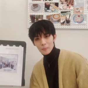 배배 졸업식 브이앱 소취🙏 MOMENT