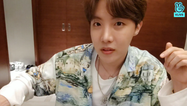 VLive Downloads for 130252 BTS Live 호비 여기있어요!😌