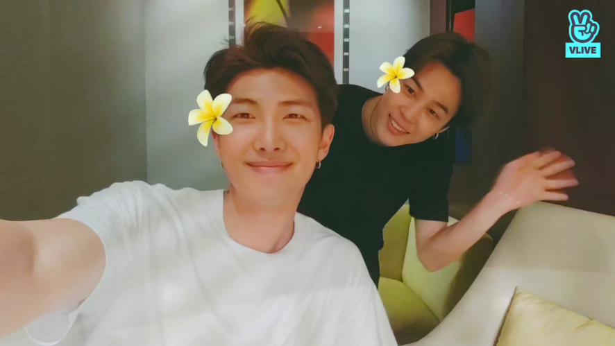 V LIVE - BTS Live : MiniMoni😎