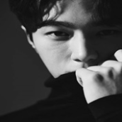KIM MYUNG SOO (L)