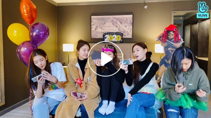 V Live Itzy