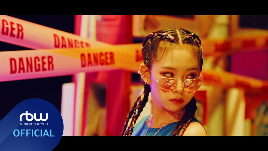 V LIVE - 퍼플키스(PURPLE K!SS) Debut Trailer : Mmuuaahh - 도시 ...