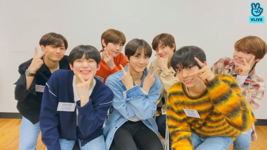 V Live Surprise Come To The Lobby