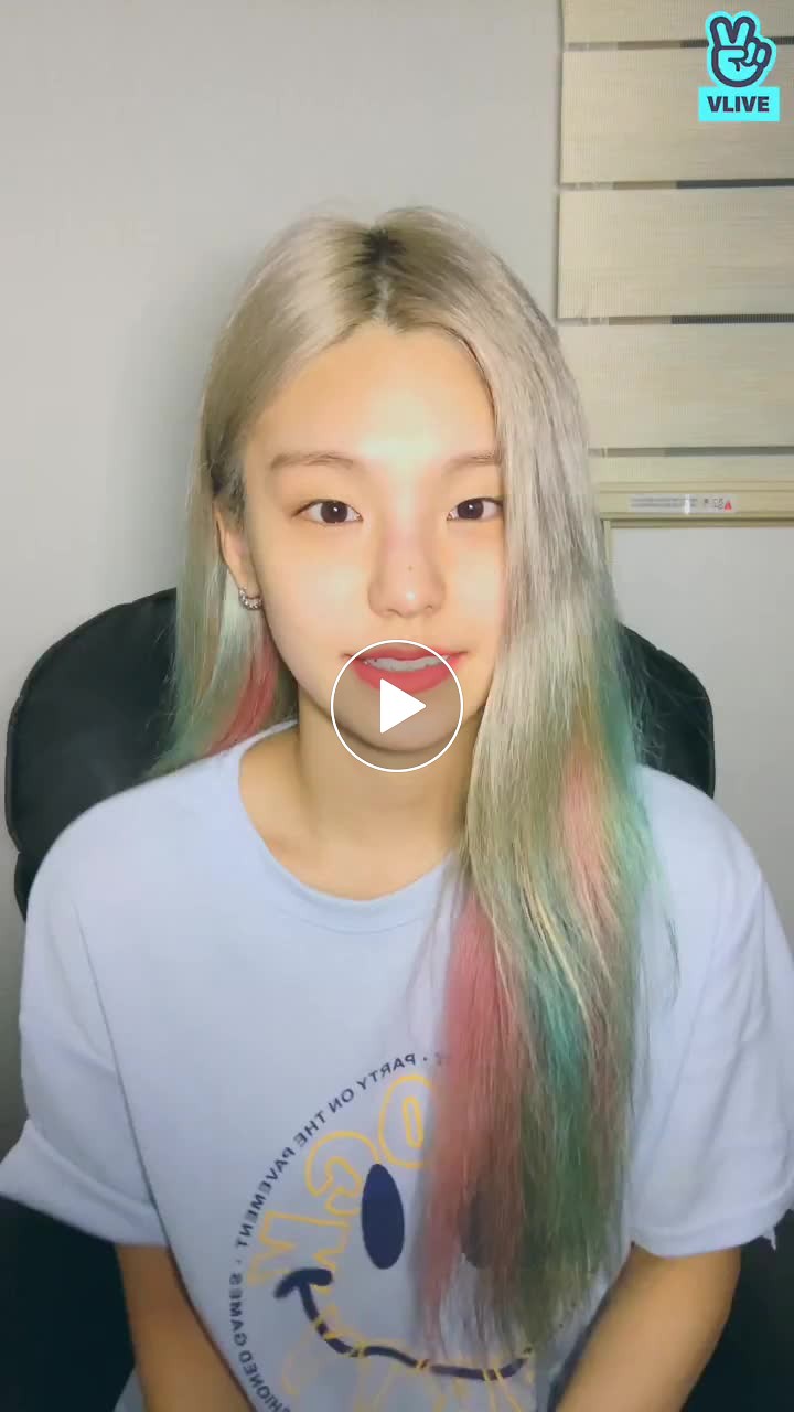 V LIVE -  #Yeji  #14🖤