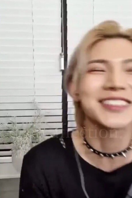 V Live Ateez's yeosang and yunho are the next to be featured in 'all to action' teaser images.yeosang yeosang and yunho already showed their chic side in uniforms, and they're now taking on ateez's. v live