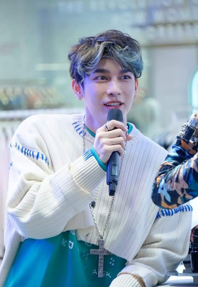 V Live