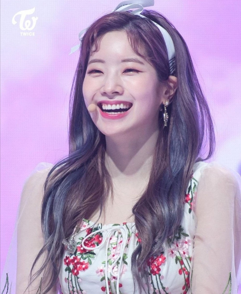 v live