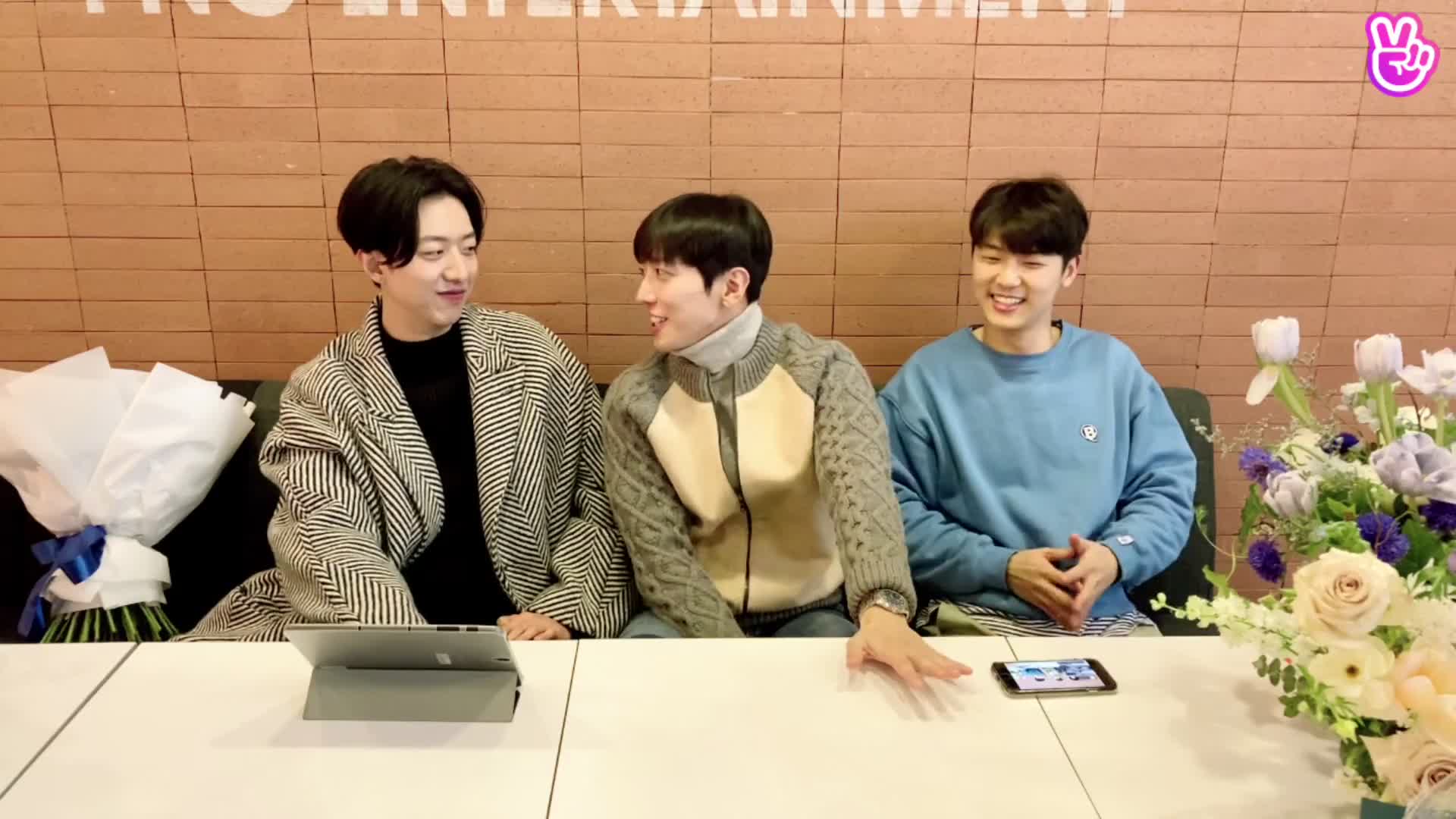 V LIVE - [REPLAY] CNBLUE with BOICE 💙
