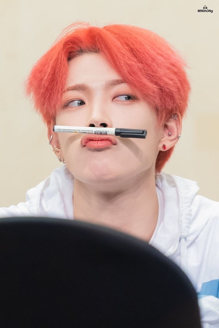 V LIVE