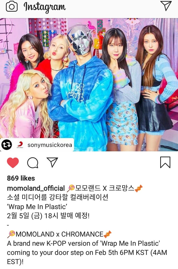 V Live Wrap me in plastic momoland mp3 & mp4. v live