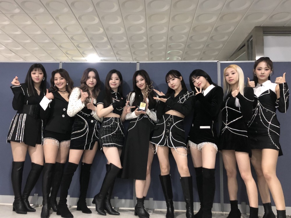 v live