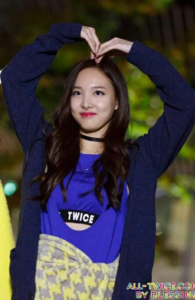 v live