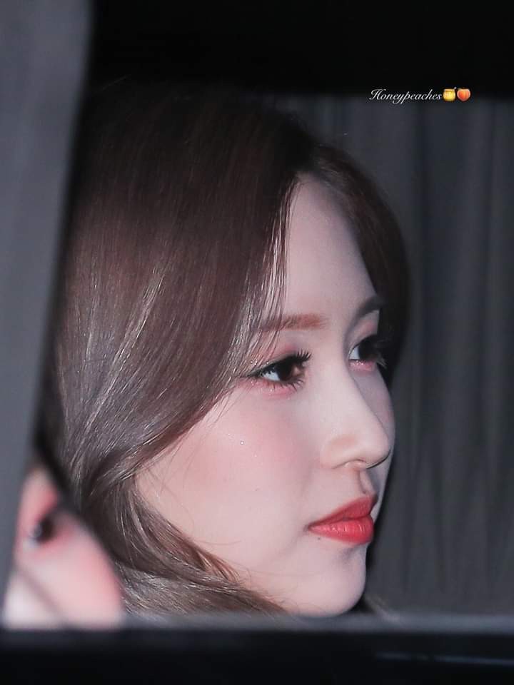 v live