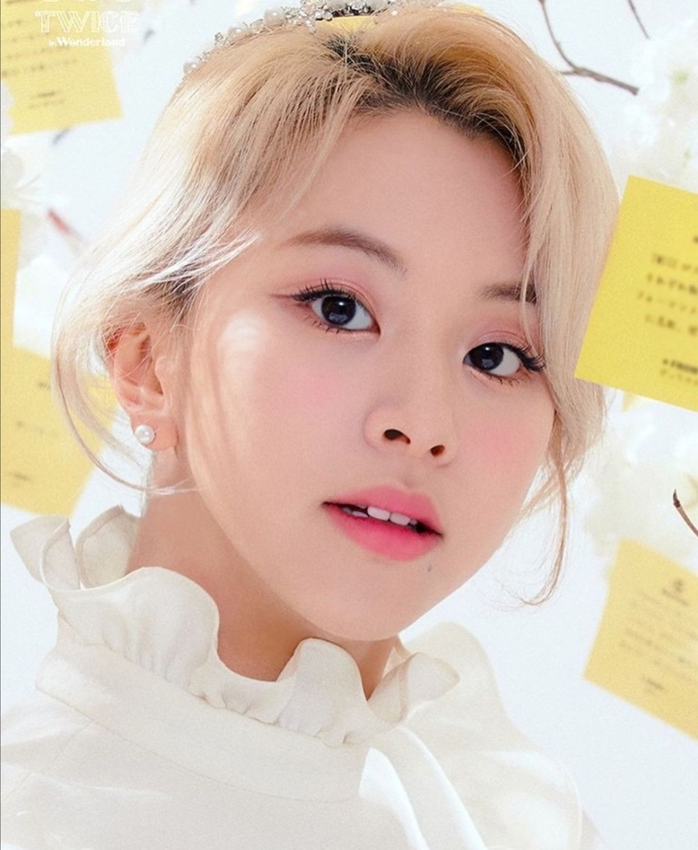 v live