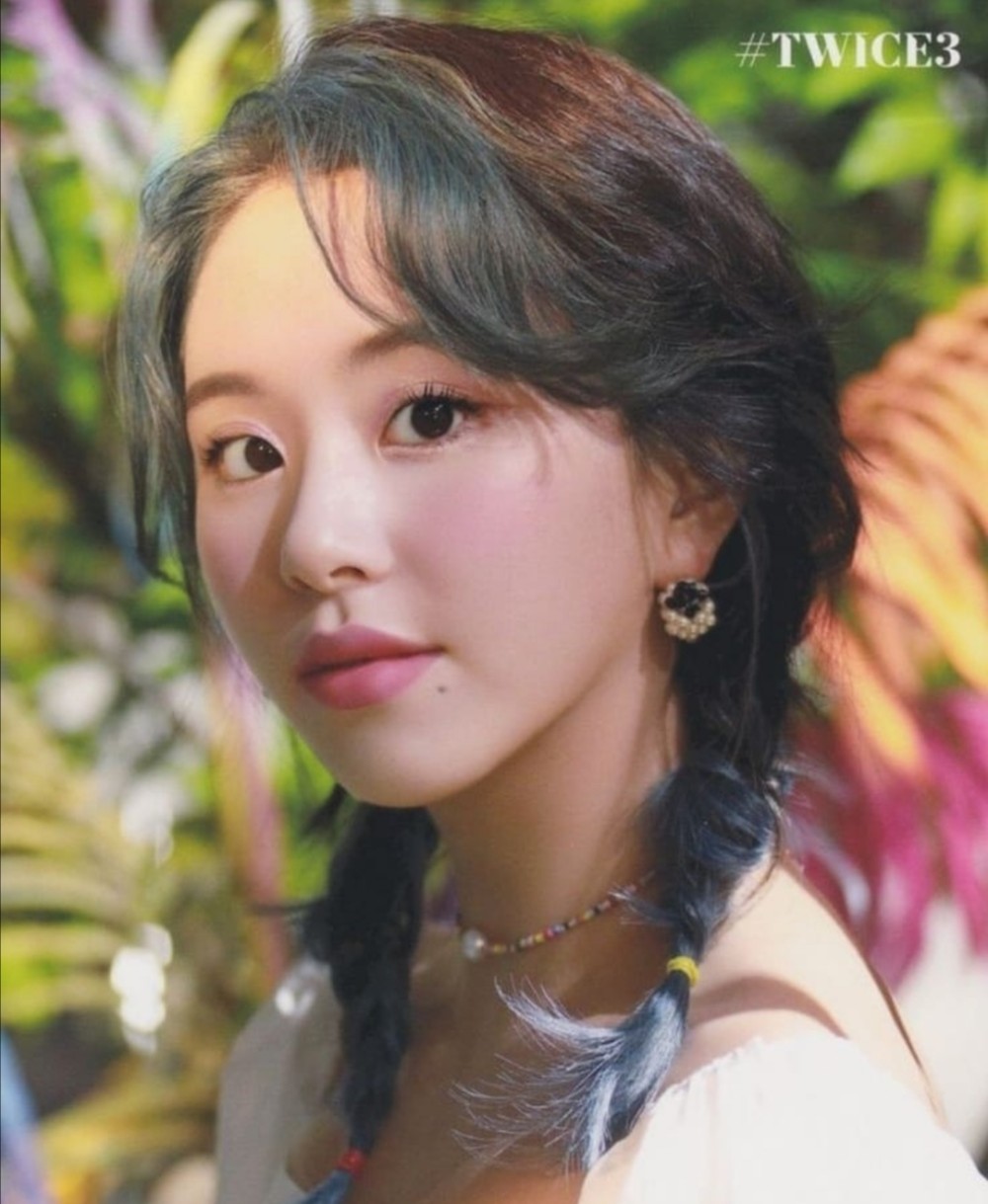v live
