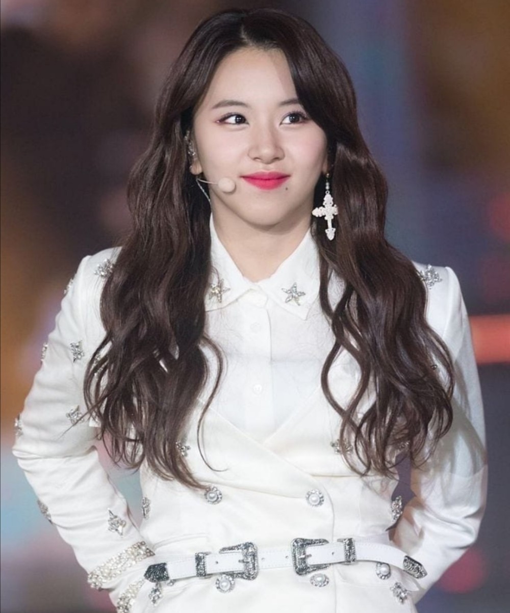 v live