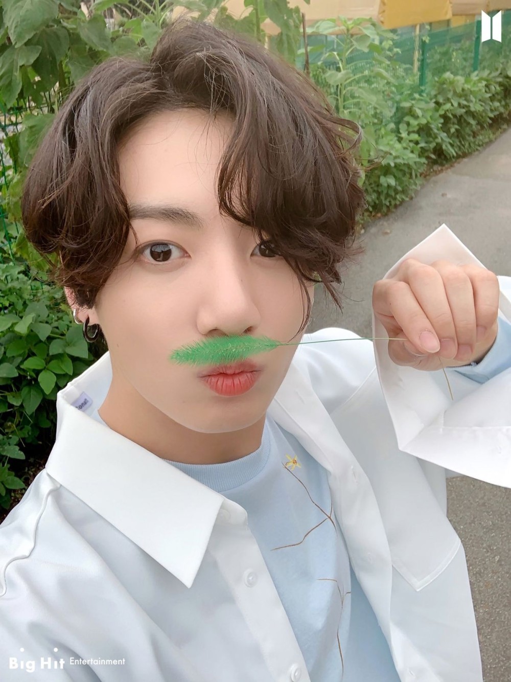 V Live Tons of awesome kpop pc wallpapers to download for free. v live
