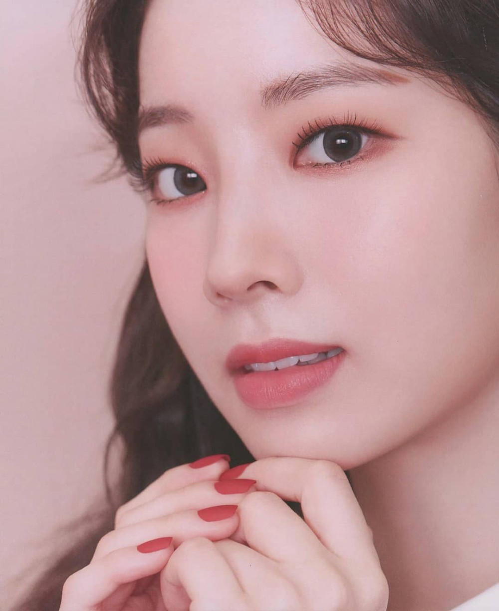 v live