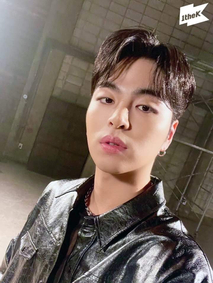 V Live
