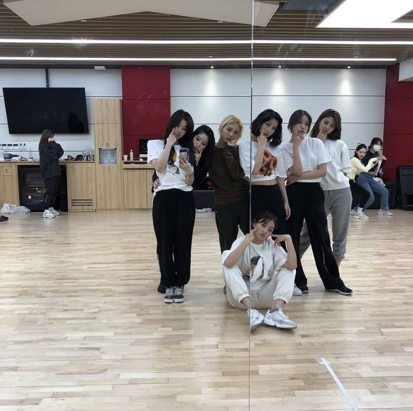 v live