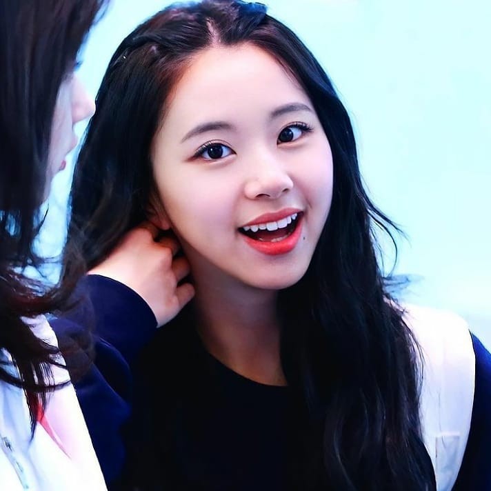v live