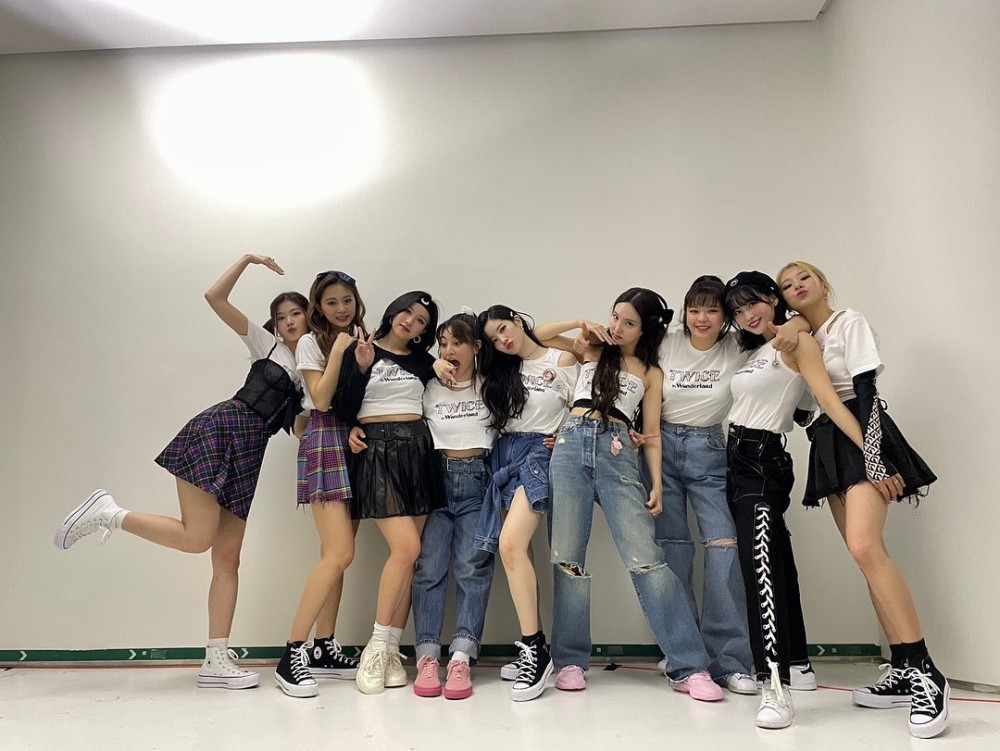 v live