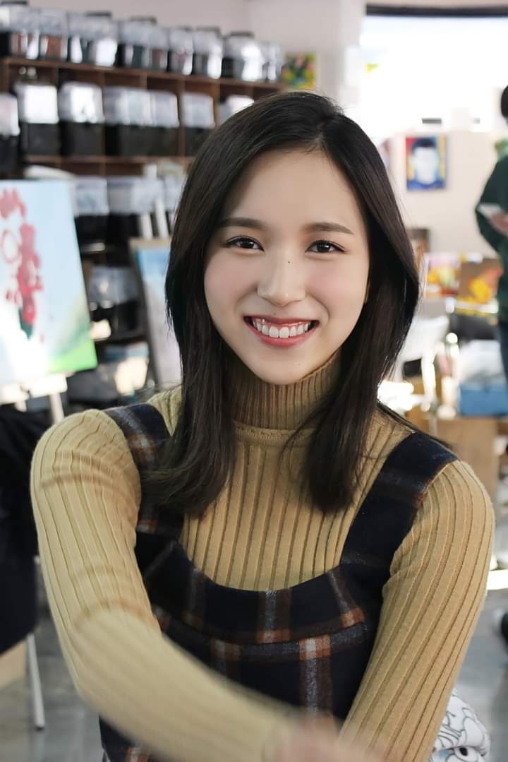 v live