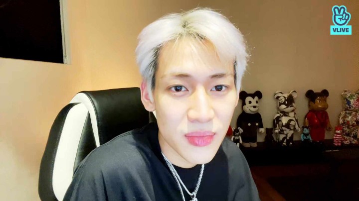 V Live I Know You See It So Come Watch My Live