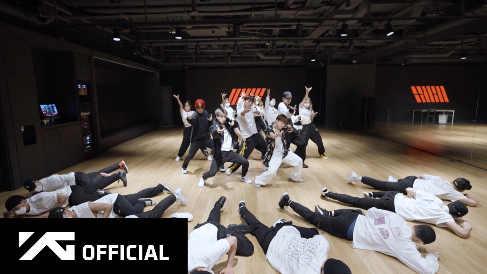 iKON - '열중쉬어 (At ease)' DANCE PRACTICE VIDEO