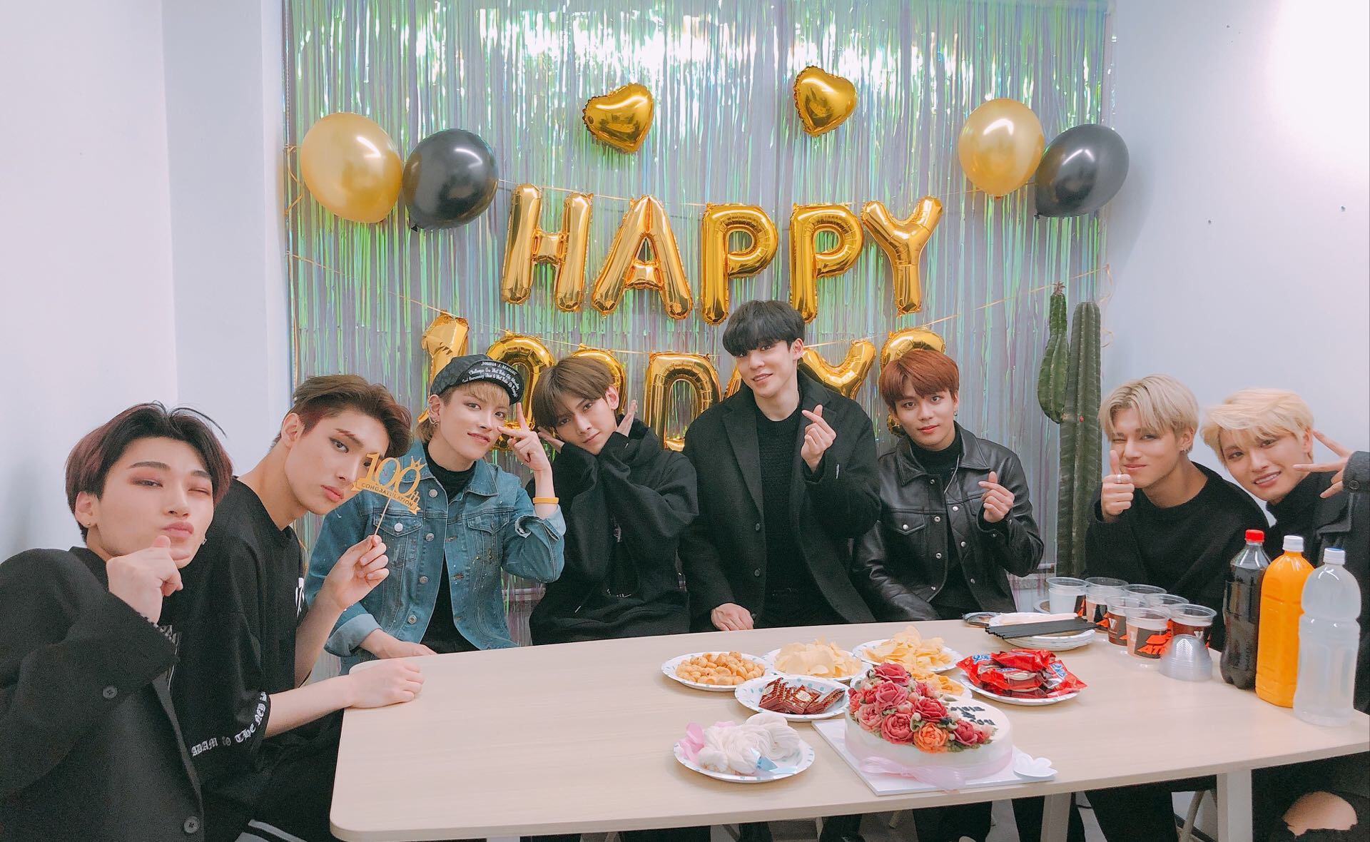 V LIVE
