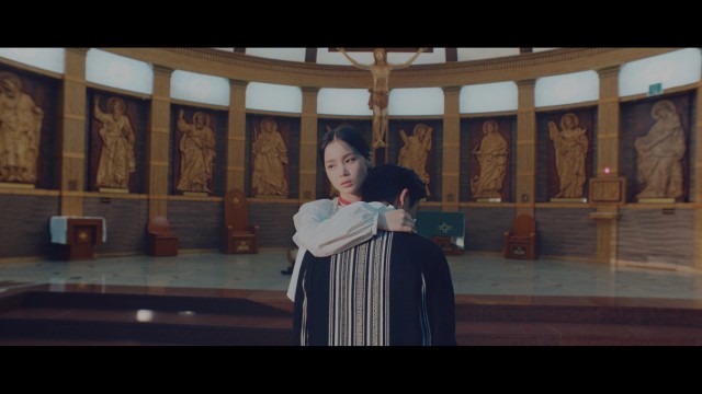 이하이 (LeeHi) - '구원자 (Feat. B.I)' MV / Check AOMGOFFICIAL YouTube!