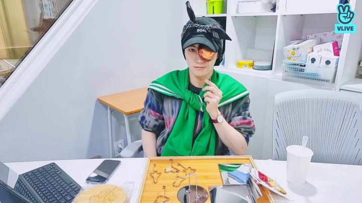 [V LIVE] 오징어 게임 1001번째 참가자
