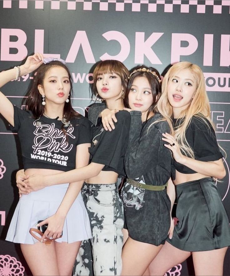 beautiful girls in the world (my opinion) am i correct blinks ?