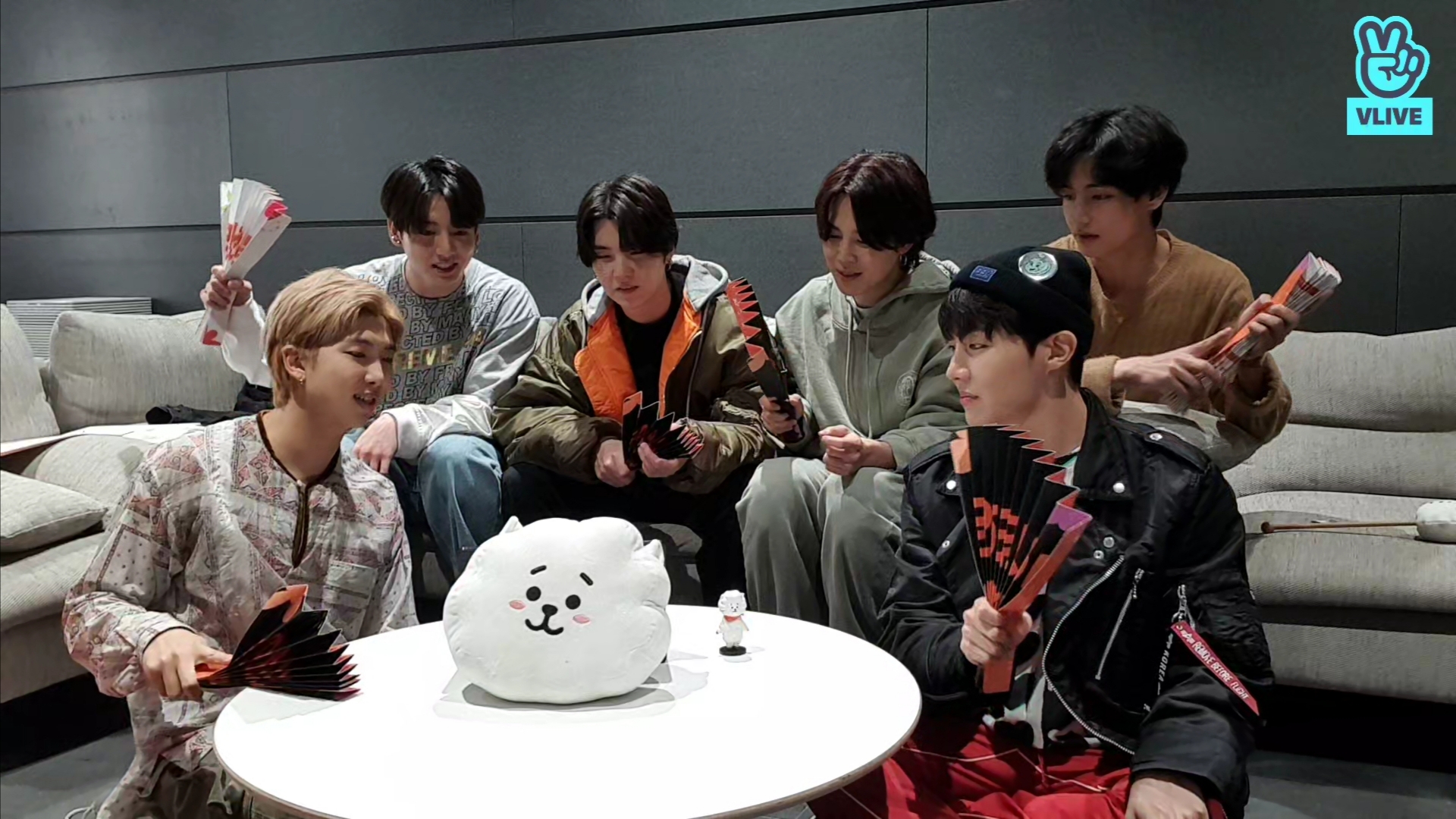 V LIVE - Surprise! BTS!!